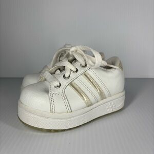 Coasters Shoes Girls 5 Walkers Sneakers Lace Up White Classic Pictures Travel